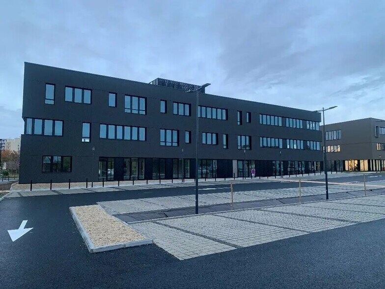 Bureau dans Angers à louer - Photo de l’immeuble – Image 1 sur 6