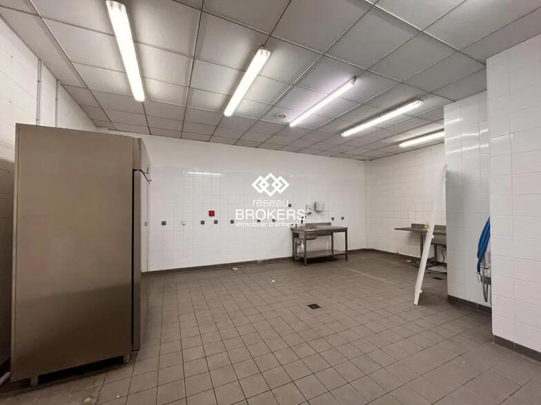 Local commercial dans Cholet à louer - Photo de l’immeuble – Image 3 sur 5