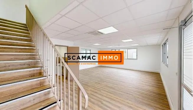 Industriel/Logistique dans Bezons à louer - Photo de l’immeuble – Image 3 sur 9