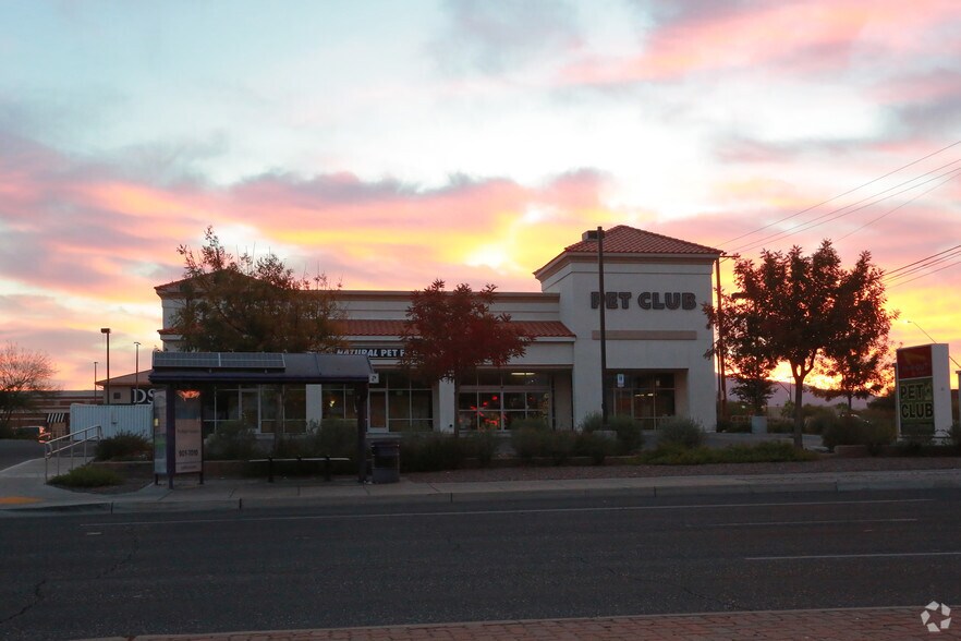 7101 E Broadway Blvd, Tucson, AZ à louer - Photo principale – Image 3 sur 7