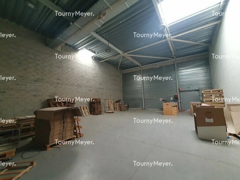 Industriel/Logistique dans Gradignan à louer - Photo de l’immeuble – Image 3 sur 7