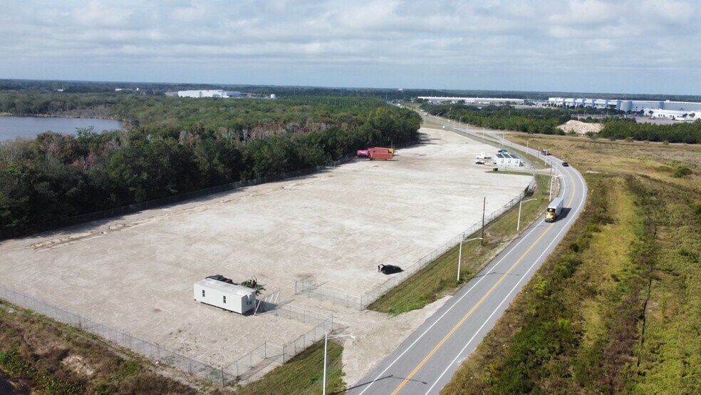 698 Imeson Park Blvd, Jacksonville, FL à louer - Photo de l’immeuble – Image 2 sur 3