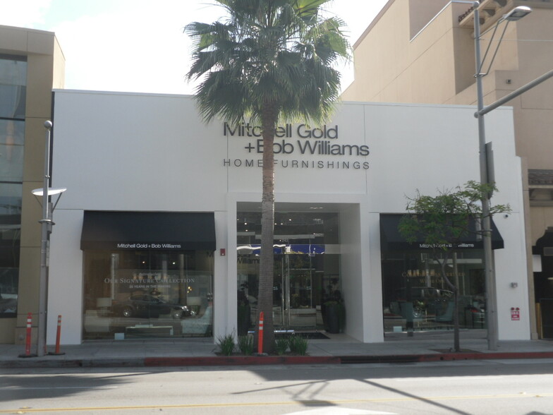 242-246 N Beverly Dr, Beverly Hills, CA à louer - Photo de l’immeuble – Image 1 sur 1