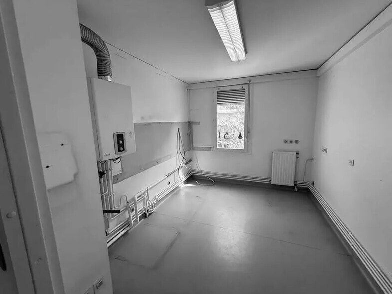 Local commercial dans Francheville à vendre - Photo de l’immeuble – Image 3 sur 4