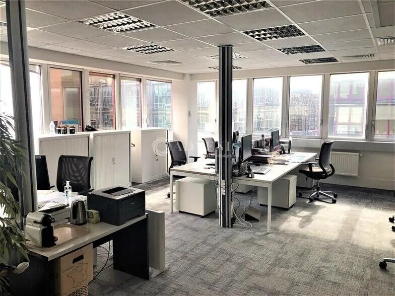 Bureau dans Fontenay-sous-Bois à louer - Photo de l’immeuble – Image 1 sur 6