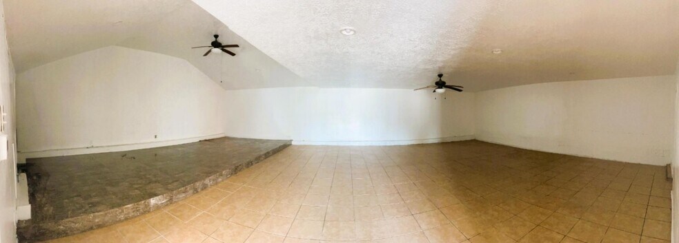 1545 Oak Tree Dr, Houston, TX à louer - Photo intérieure – Image 3 sur 4