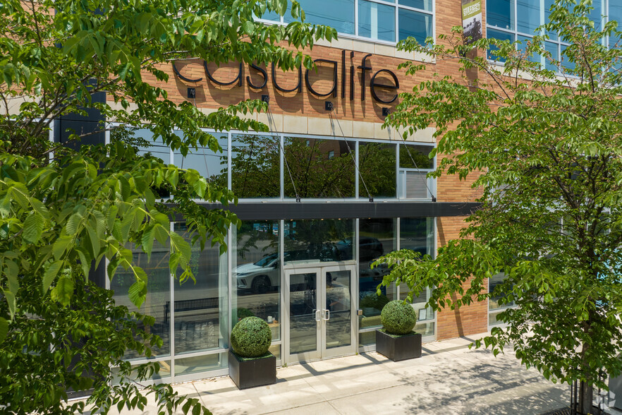 507 Lakeshore Rd E, Mississauga, ON à louer - Photo de l’immeuble – Image 3 sur 4