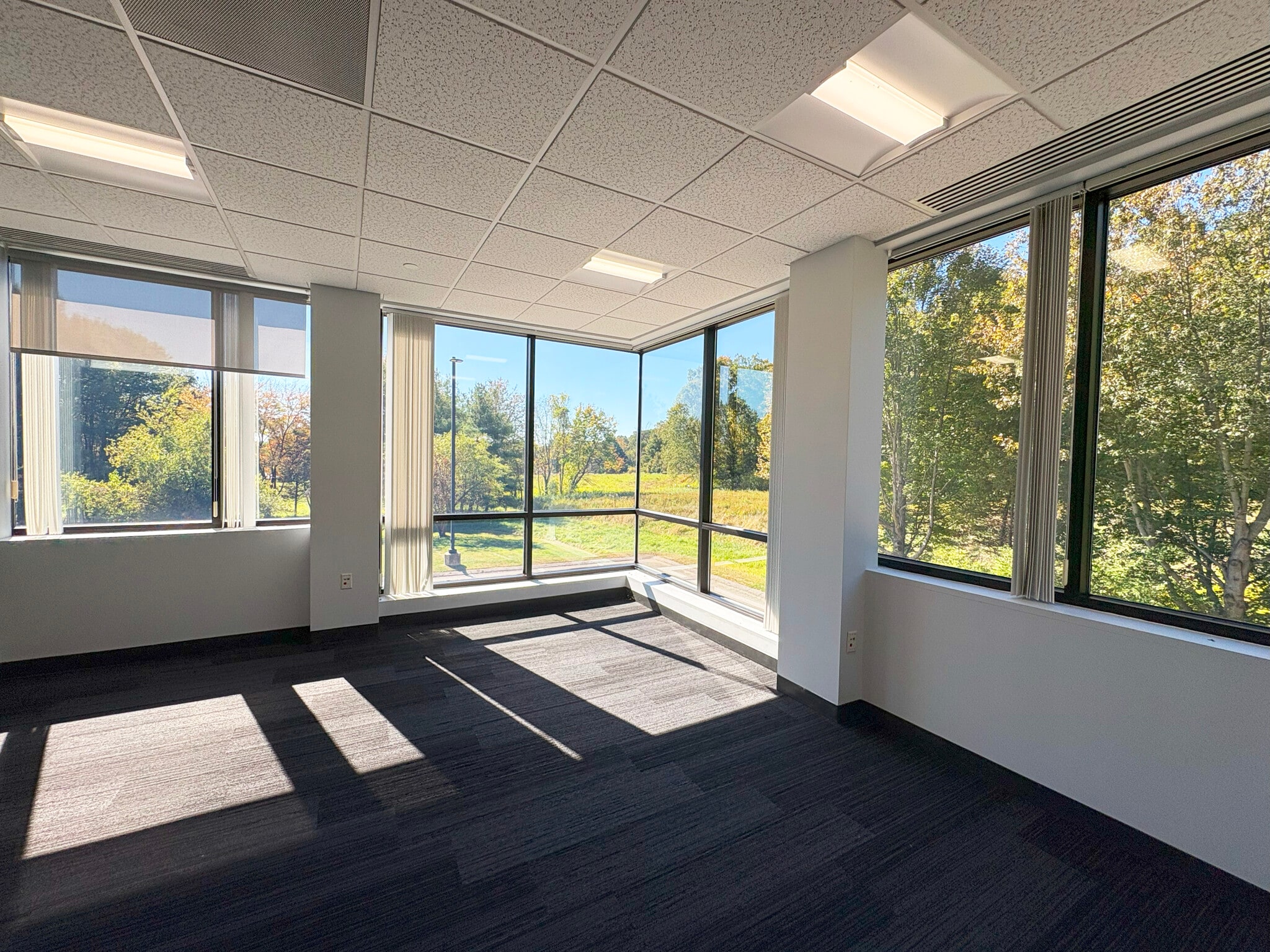 116 Flanders Rd, Westborough, MA à louer Photo intérieure– Image 1 sur 6