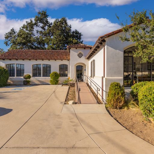 108 E Matilija St, Ojai, CA à vendre - Photo de l’immeuble – Image 2 sur 19