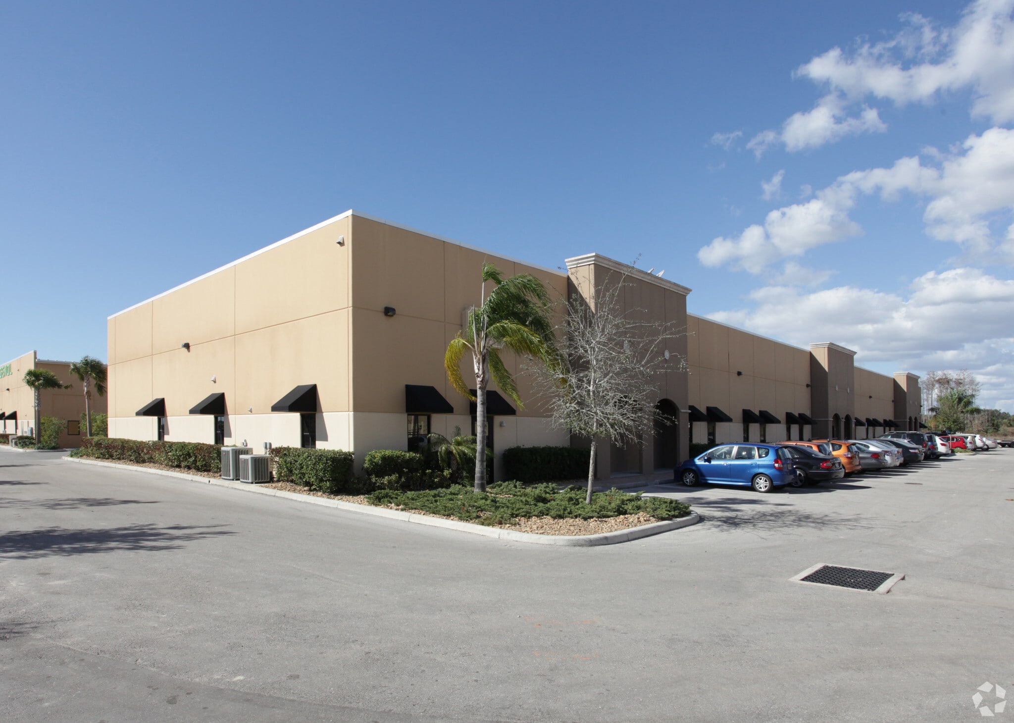 8801 Business Park Dr, Fort Myers, FL à vendre Photo principale– Image 1 sur 11