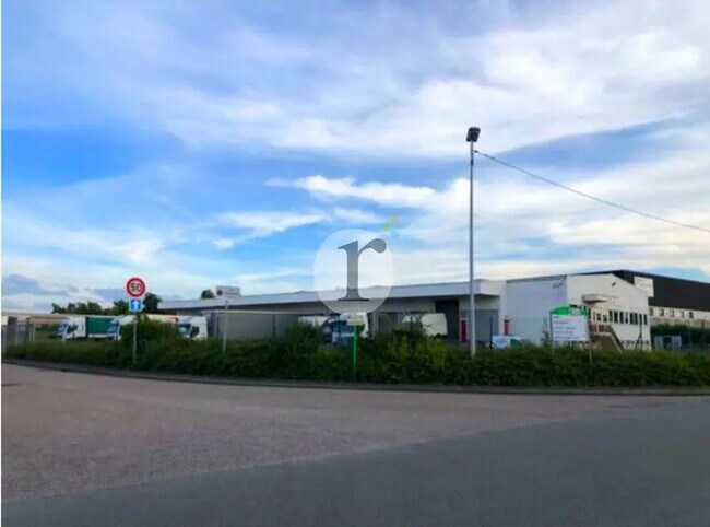 Plus de détails pour Bureau, Local d'activités à louer