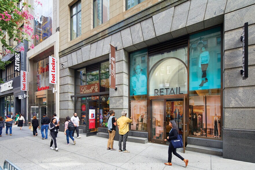 7 W 34th St, New York, NY à louer - Photo de l’immeuble – Image 1 sur 1