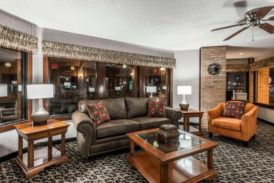 61595 Southgate Pky, Cambridge, OH à vendre - Hall d’entrée – Image 2 sur 11