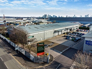 Mosley Rd, Manchester, GTM - Vue aérienne  vue de carte - Image1