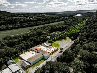 Plus de détails pour 168-171 Bower Street Ext, Montgomery, PA - Industriel/Logistique à vendre