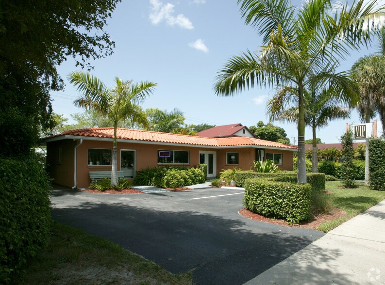 780 Seagate Ave, Naples, FL à vendre - Photo de l’immeuble – Image 3 sur 3
