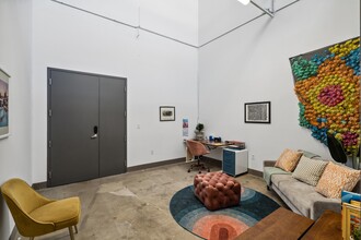 2744 E 11th St, Oakland, CA à louer Photo intérieure– Image 1 sur 5