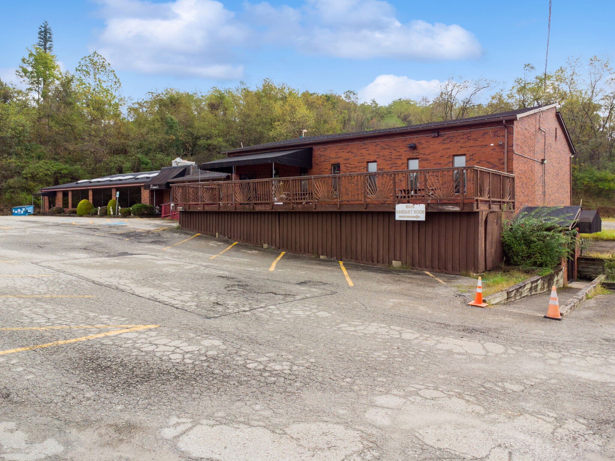951 Old Frankstown Rd, Pittsburgh, PA à vendre Photo de l’immeuble– Image 1 sur 25
