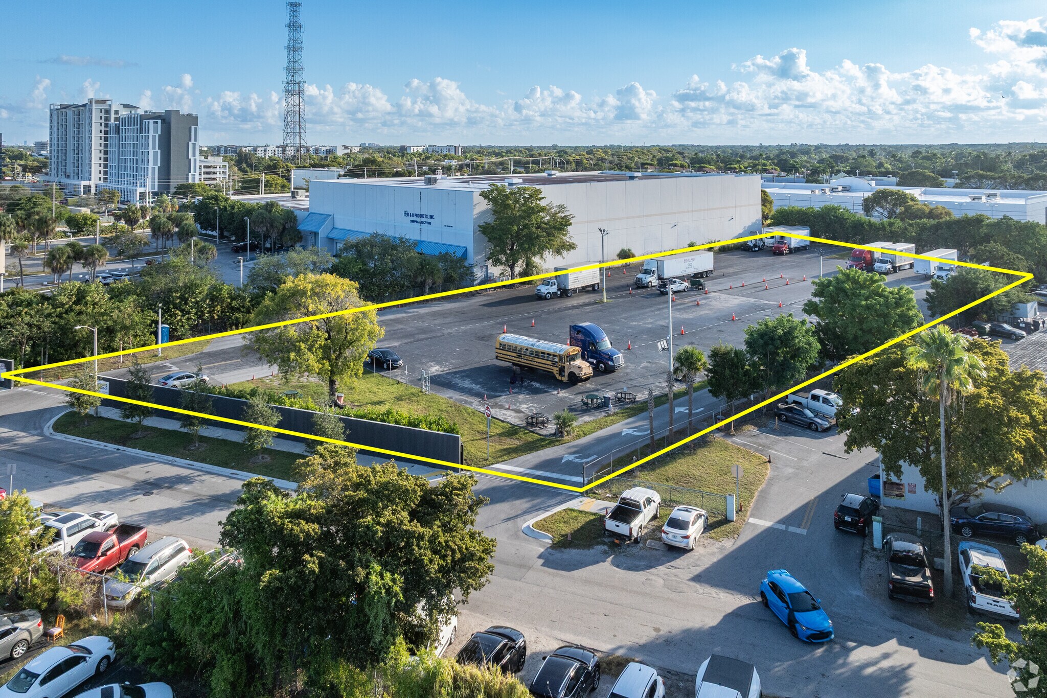 18645 SW 103rd Ct, Miami, FL à louer Photo de l’immeuble– Image 1 sur 19