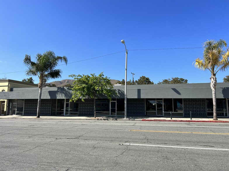 2365-2393 E Main St, Ventura, CA à louer - Photo de l’immeuble – Image 1 sur 4