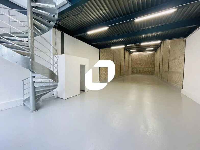 Local d’activités dans Noisy-le-Grand à louer - Photo intérieure – Image 3 sur 5