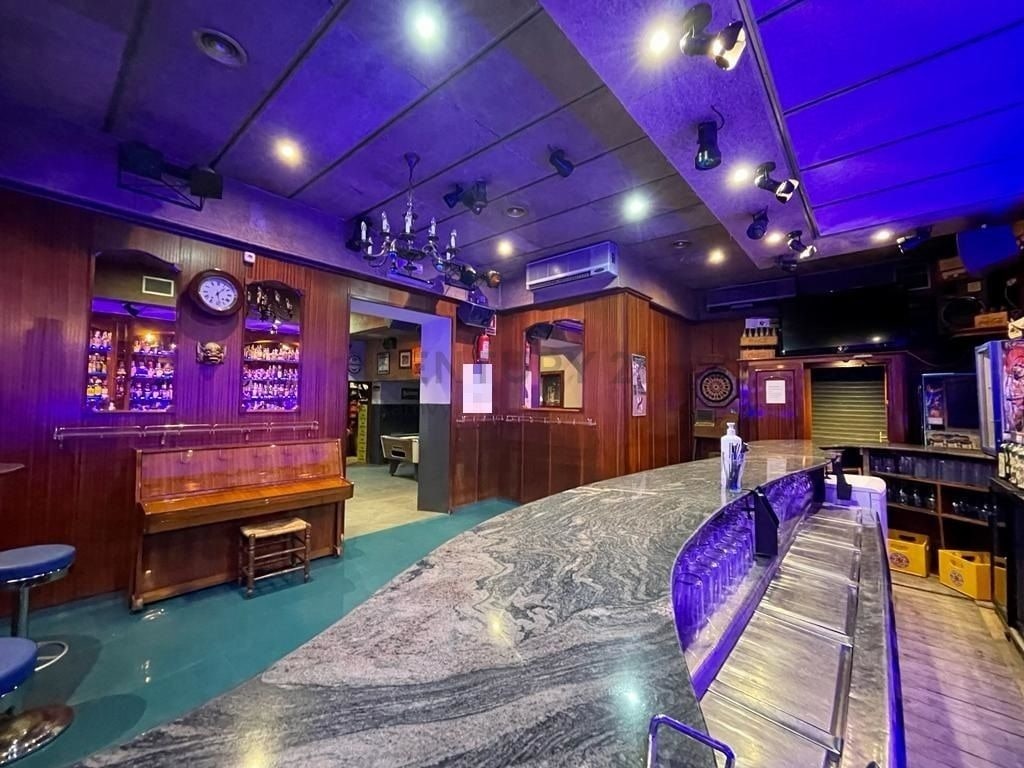 Local commercial dans L'Hospitalet de Llobregat, Barcelona à louer Photo intérieure– Image 1 sur 10