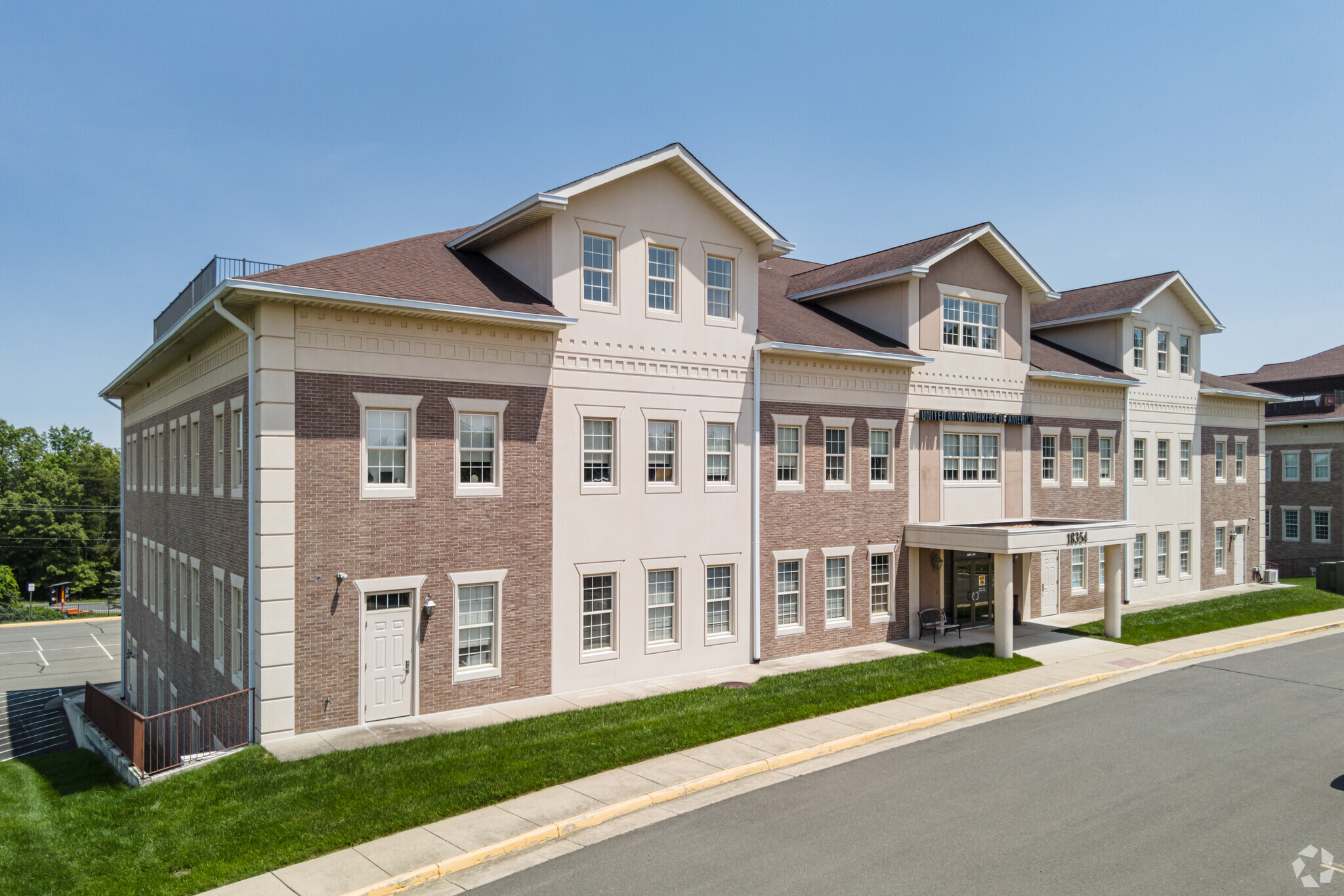 18354 Quantico Gateway Dr, Triangle, VA à louer Photo principale– Image 1 sur 10