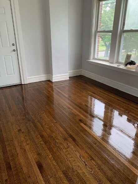 1721 W 65th St, Chicago, IL à vendre - Photo de l’immeuble – Image 3 sur 15