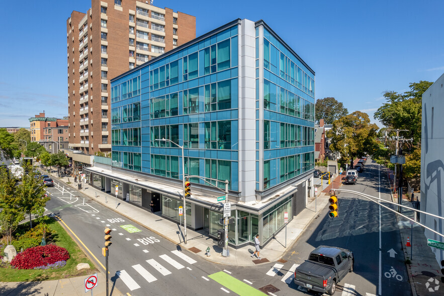 1073-1081 Massachusetts Ave, Cambridge, MA à louer - Photo principale – Image 1 sur 5