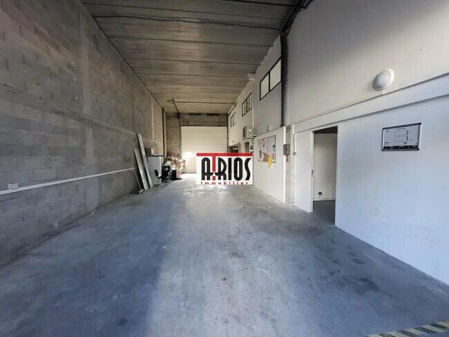 Plus de détails pour Industriel/Logistique à louer