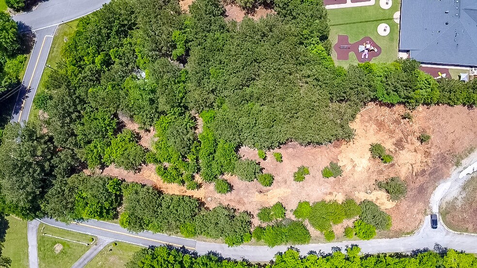 1550 Summit Chase Dr, Snellville, GA à vendre - Photo de l’immeuble – Image 3 sur 5