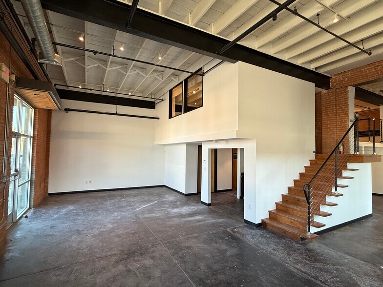 4000 East Side Ave, Dallas, TX à louer - Photo de l’immeuble – Image 3 sur 23