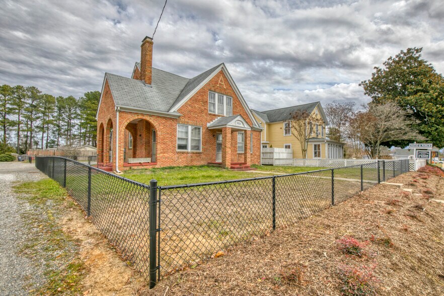 7424-7428 Richmond Rd. portefeuille de 3 biens à vendre sur LoopNet.fr - Photo principale – Image 1 sur 2