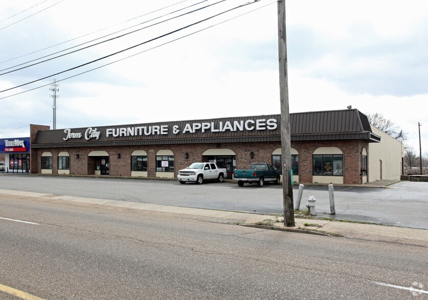2255 Lamar Ave, Memphis, TN à louer - Photo principale – Image 1 sur 6