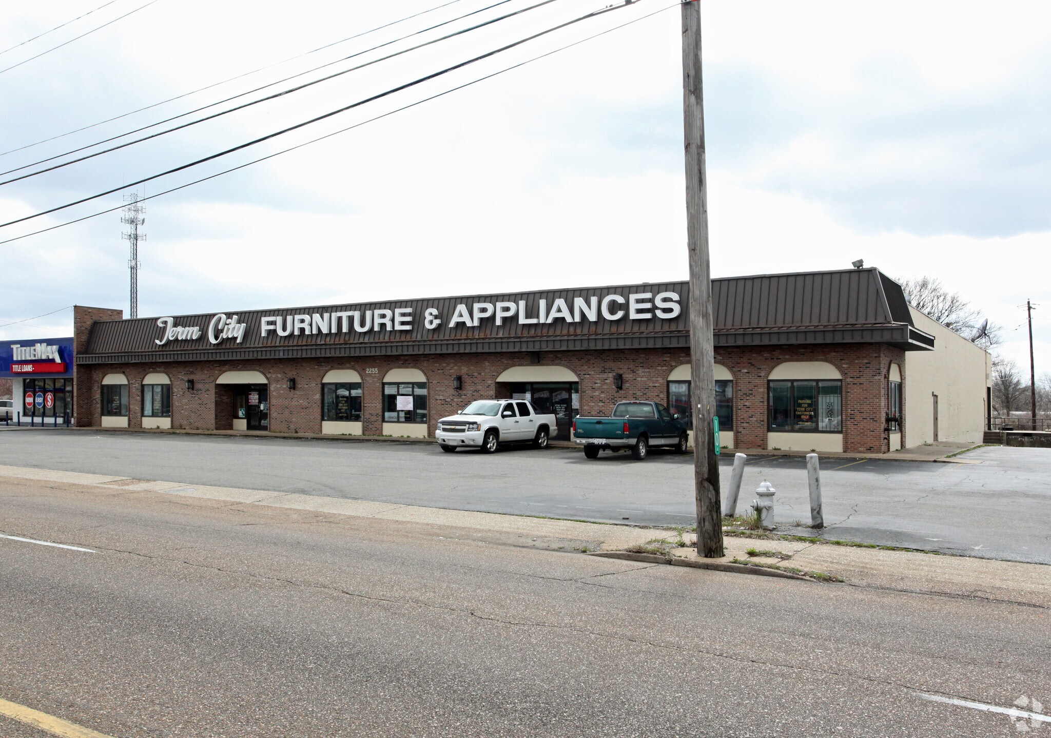2255 Lamar Ave, Memphis, TN à louer Photo principale– Image 1 sur 7