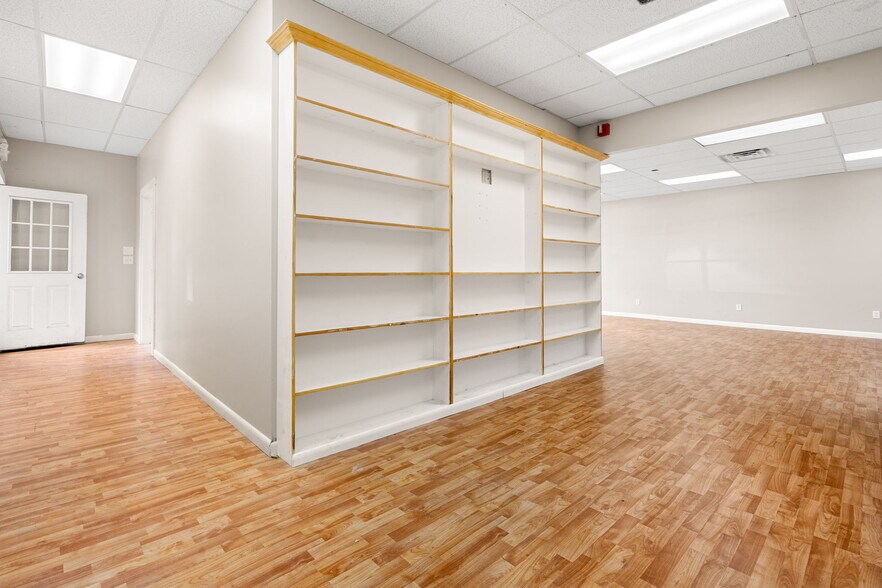 15 Church St, Merrimac, MA à vendre - Photo de l’immeuble – Image 3 sur 36