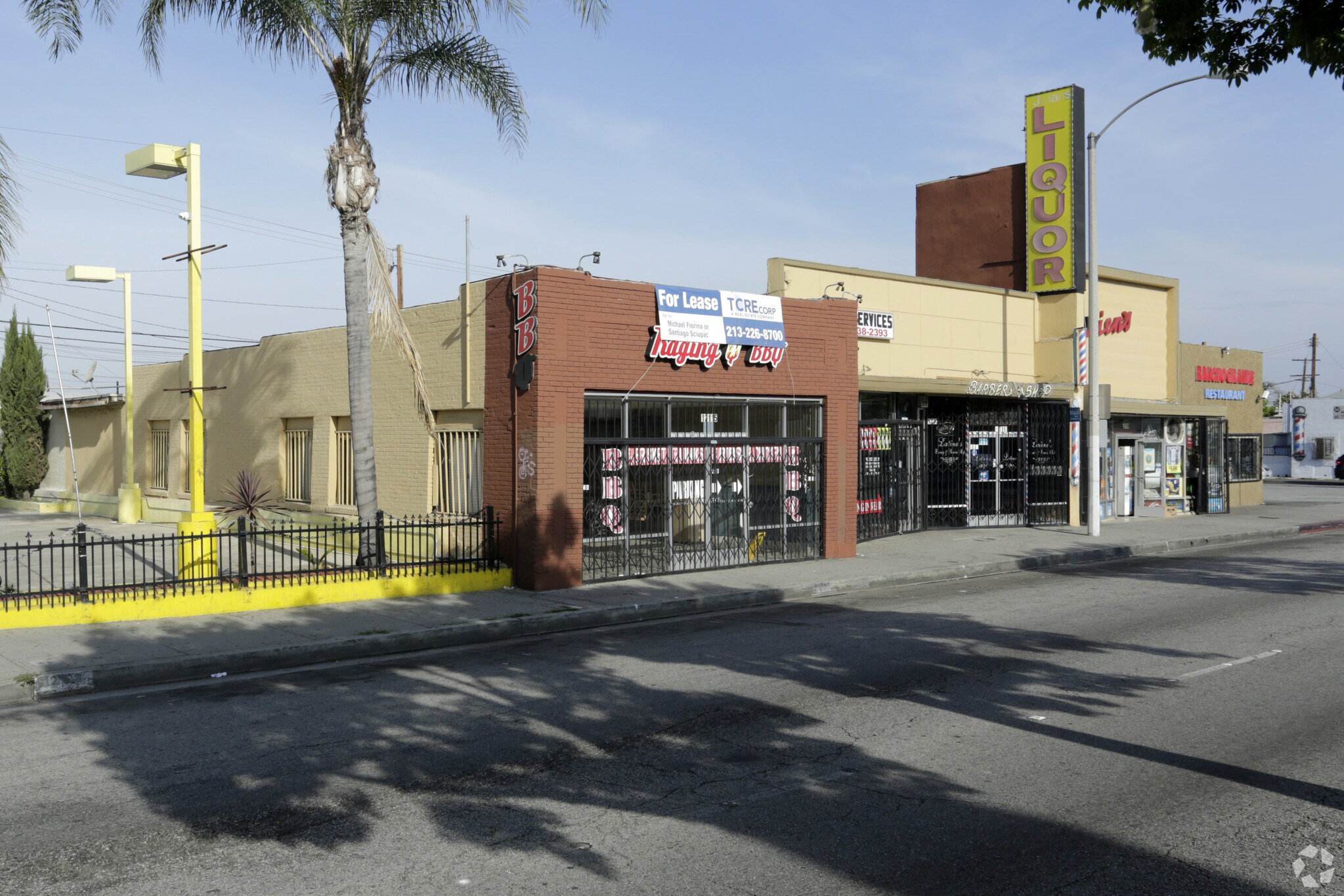 12107-12115 Long Beach Blvd, Lynwood, CA à louer Photo principale– Image 1 sur 4