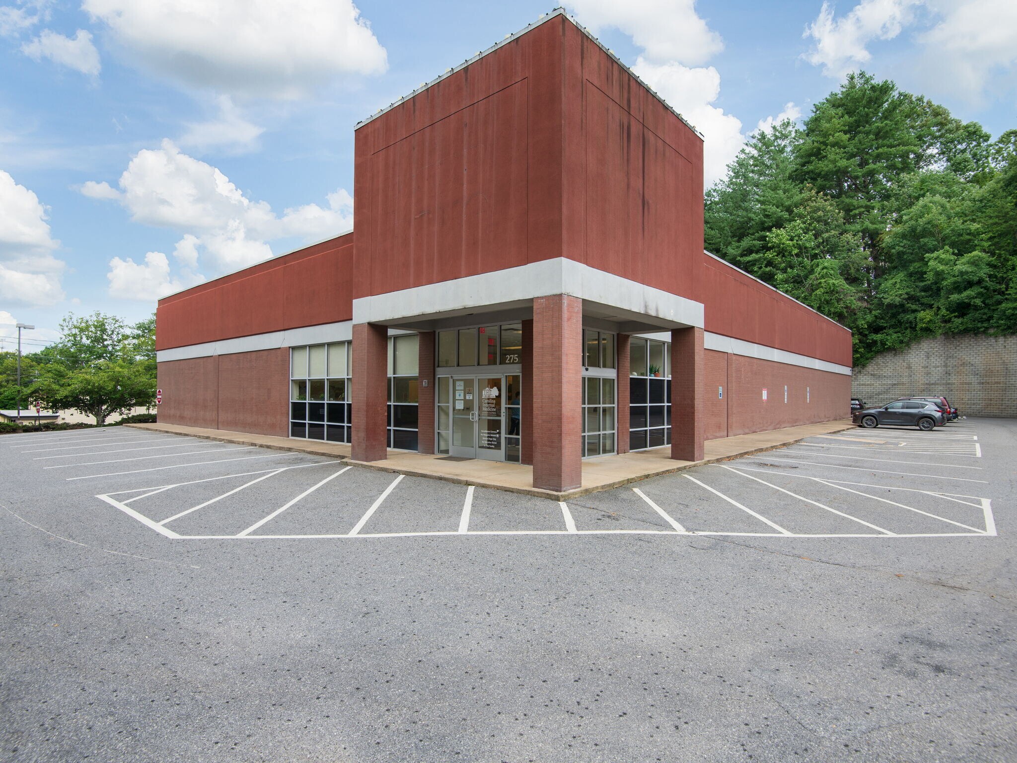 275 McDowell St, Asheville, NC à vendre Photo de l’immeuble– Image 1 sur 20