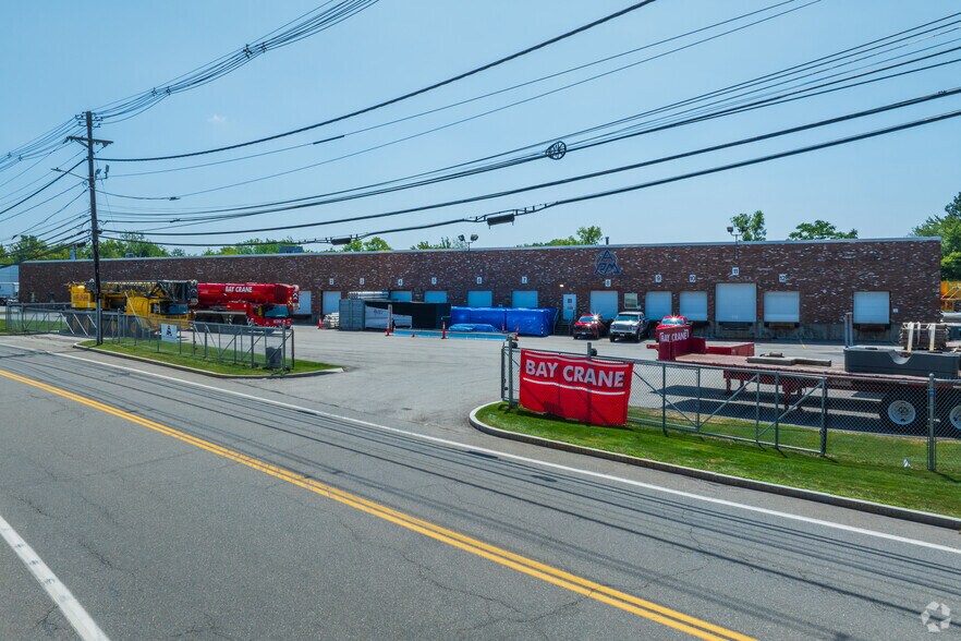 15 Industrial Way, Wilmington, MA à louer - Photo de l’immeuble – Image 3 sur 15