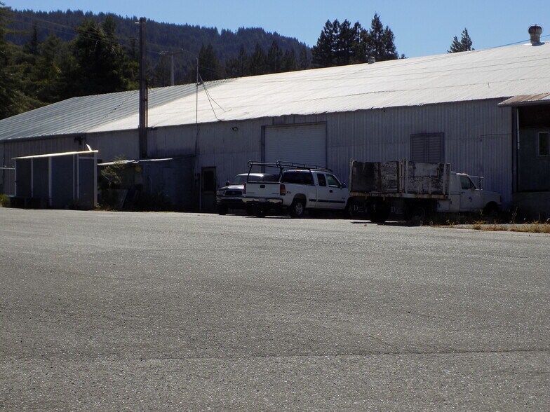 26011 State Route 254, Redcrest, CA à louer - Photo de l’immeuble – Image 2 sur 3