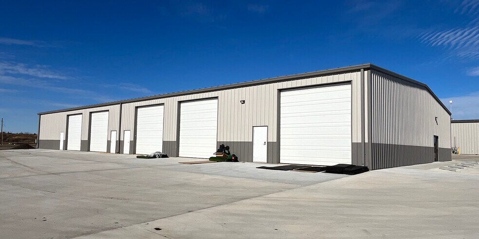 1335 SW Auburn Rd, Topeka, KS à louer - Photo de l’immeuble – Image 3 sur 7