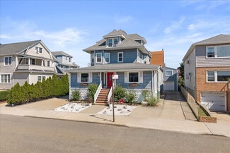 Plus de détails pour 188 Beach 123rd St, Rockaway Park, NY - Logement à vendre
