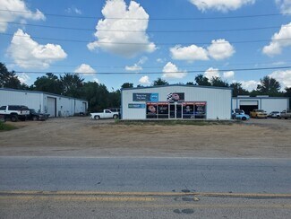 Plus de détails pour 2416 E Davis St, Conroe, TX - Industriel/Logistique à vendre