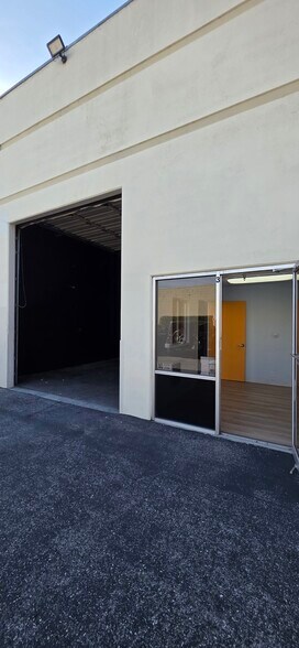 617 Mountain View Ave, Belmont, CA à louer - Photo de l’immeuble – Image 2 sur 7