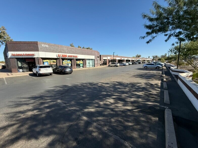 1010 W Broadway Rd, Tempe, AZ à louer - Photo de l’immeuble – Image 2 sur 4