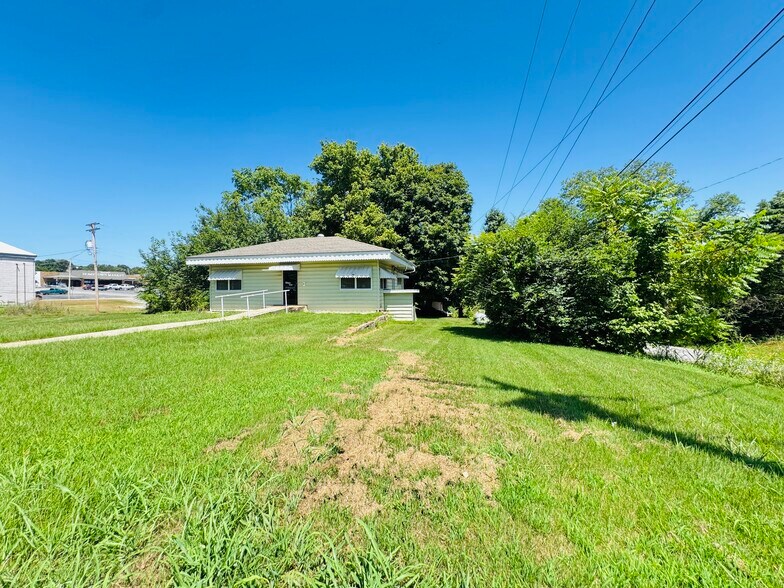 41 Spring St, Melbourne, AR à vendre - Photo principale – Image 1 sur 8