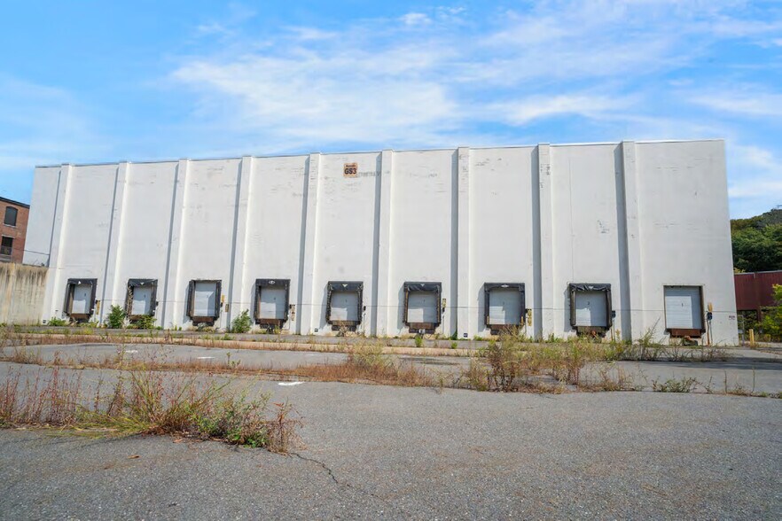 1R Green St, Clinton, MA à vendre - Photo de l’immeuble – Image 2 sur 4