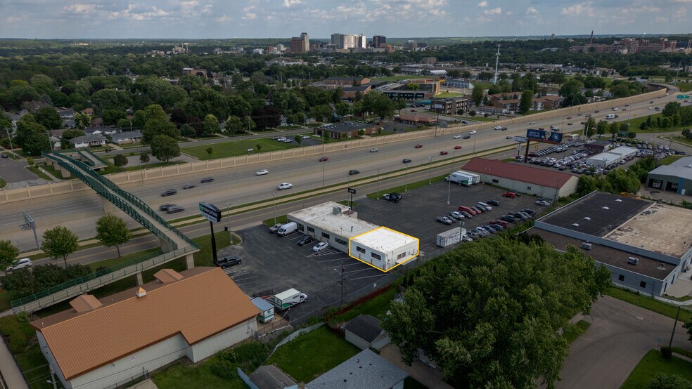1503 Highway 52 N, Rochester, MN à louer - Photo de l’immeuble – Image 1 sur 6