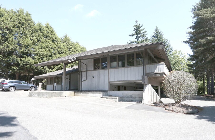 14777 NE 40th St, Bellevue, WA à louer - Photo de l’immeuble – Image 2 sur 19