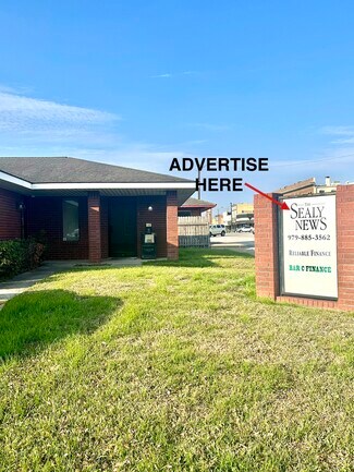 Plus de détails pour 327 Fowlkes St, Sealy, TX - Bureau à louer